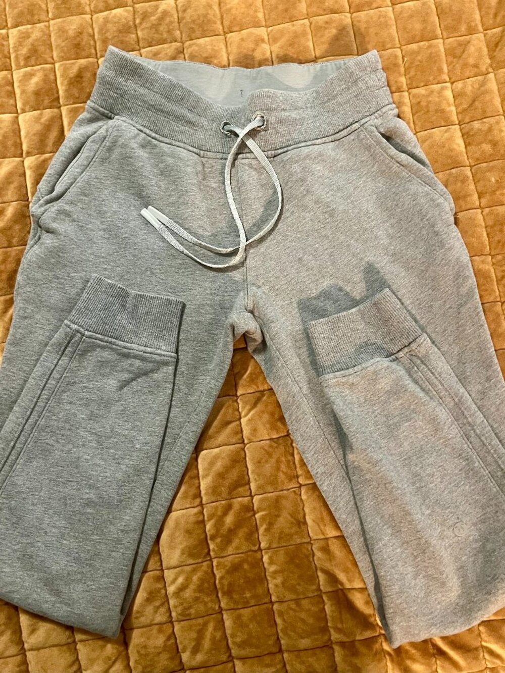 Lululemon jogger sweats size 4